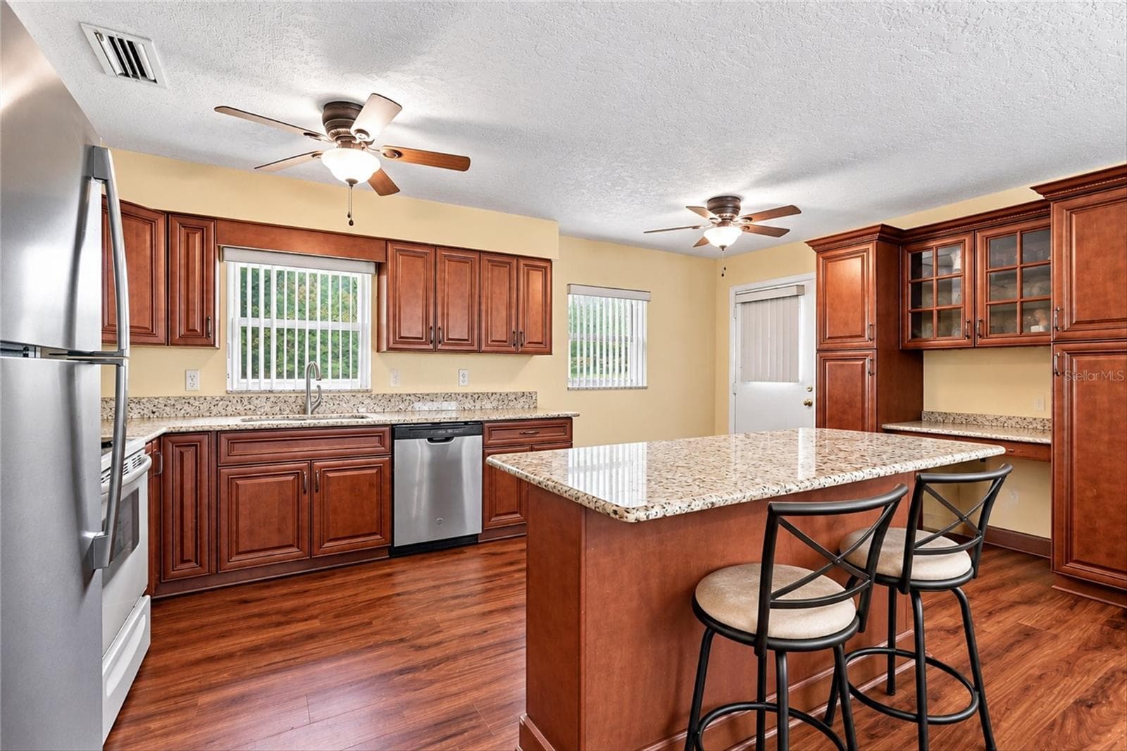 Single Family Residence at 504 FIAT AVE, SEBRING, photo 10 of 25