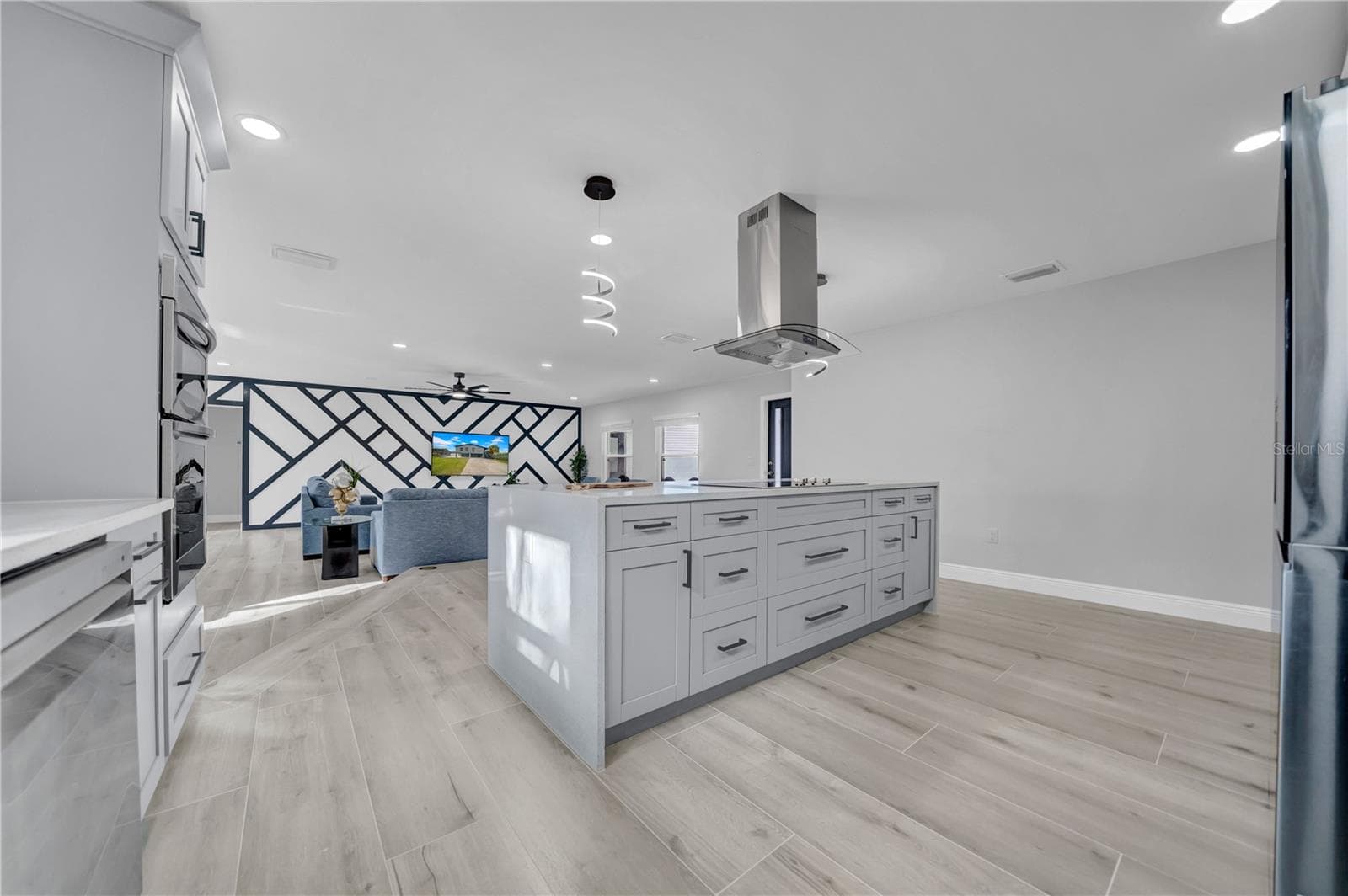 Single Family Residence at 20 2ND AVE SE, LUTZ, photo 12 of 45