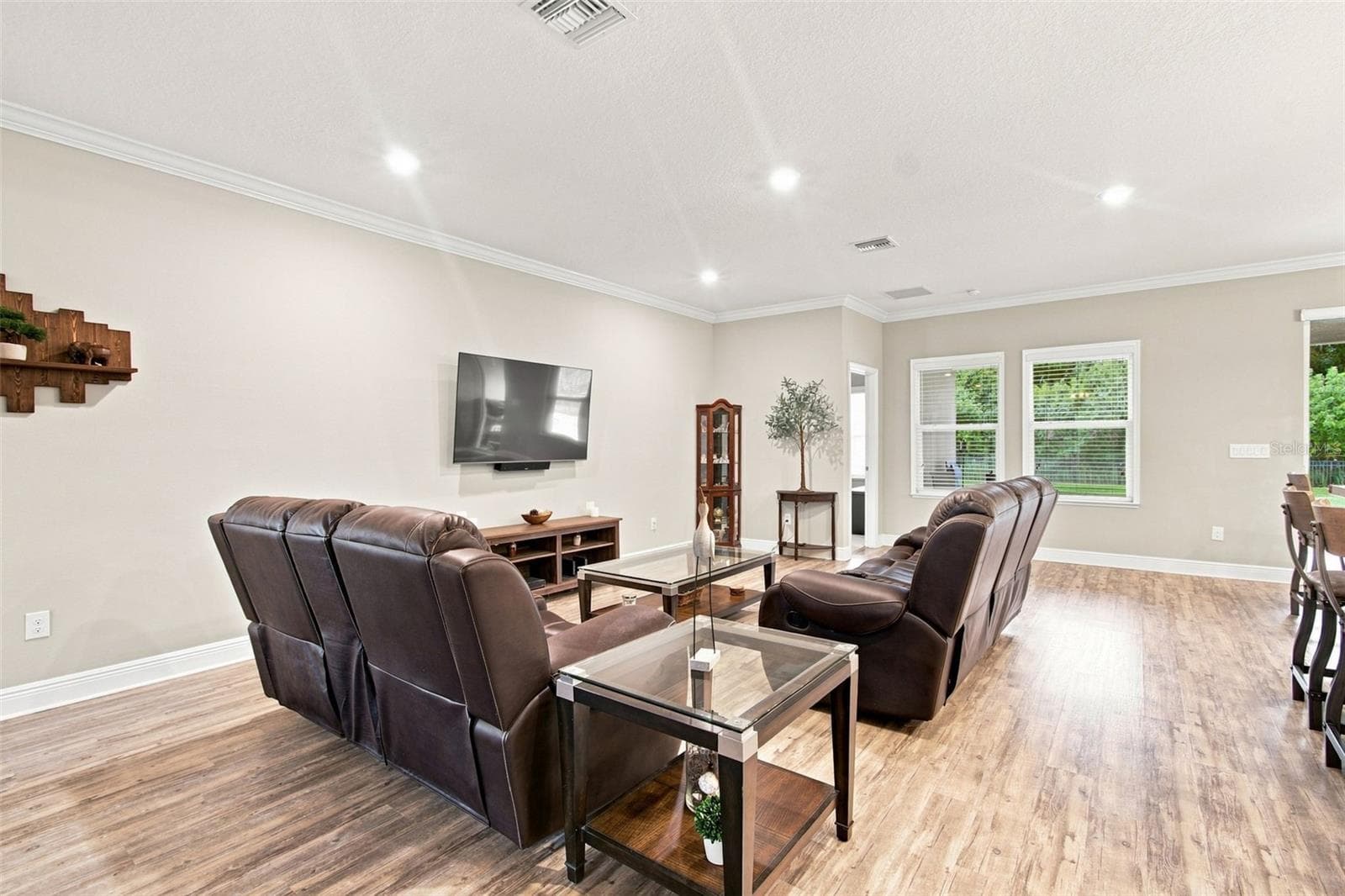 Single Family Residence at 15435 MULHOLLAND RD, PARRISH, photo 12 of 66