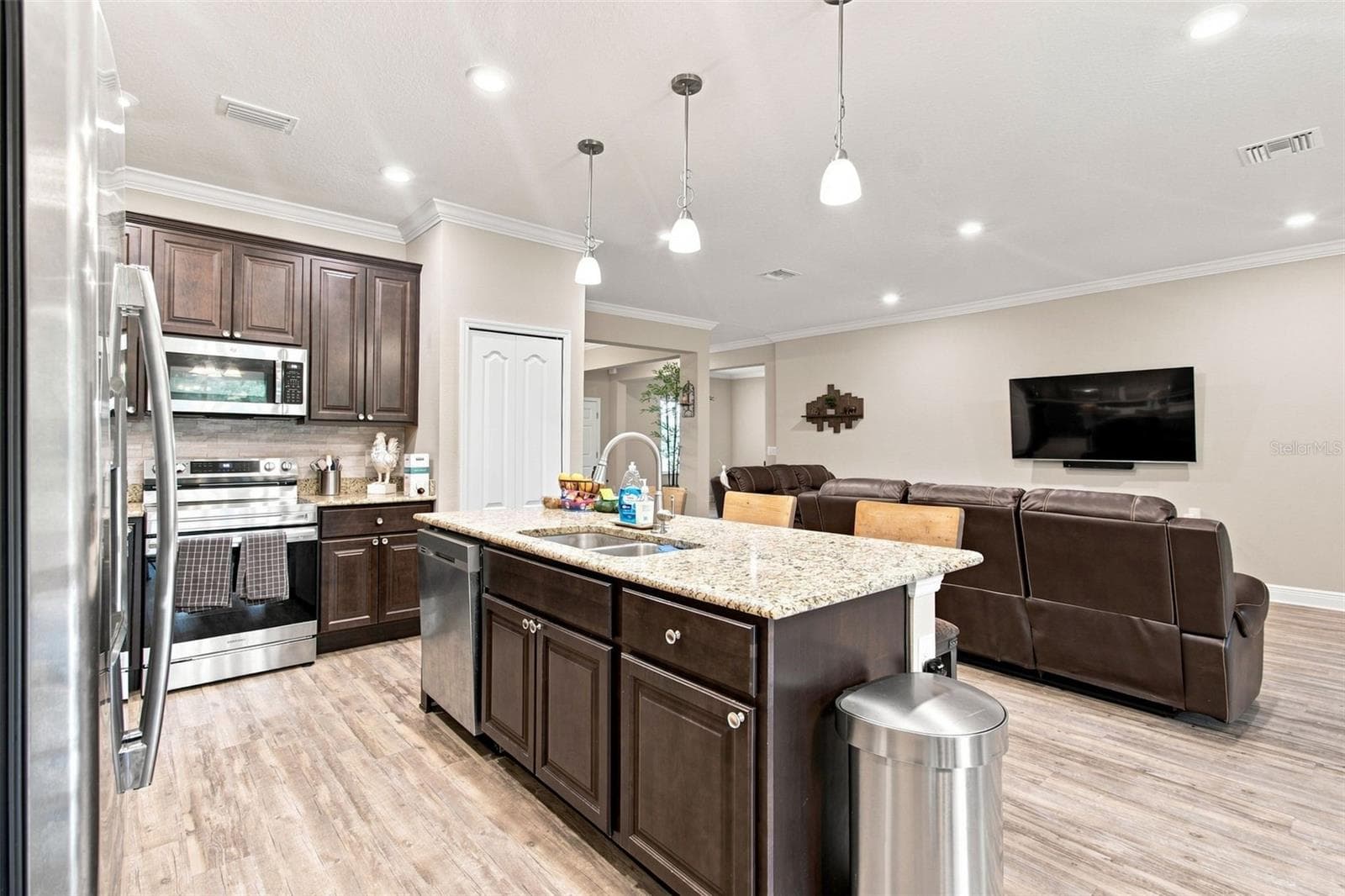Single Family Residence at 15435 MULHOLLAND RD, PARRISH, photo 21 of 66