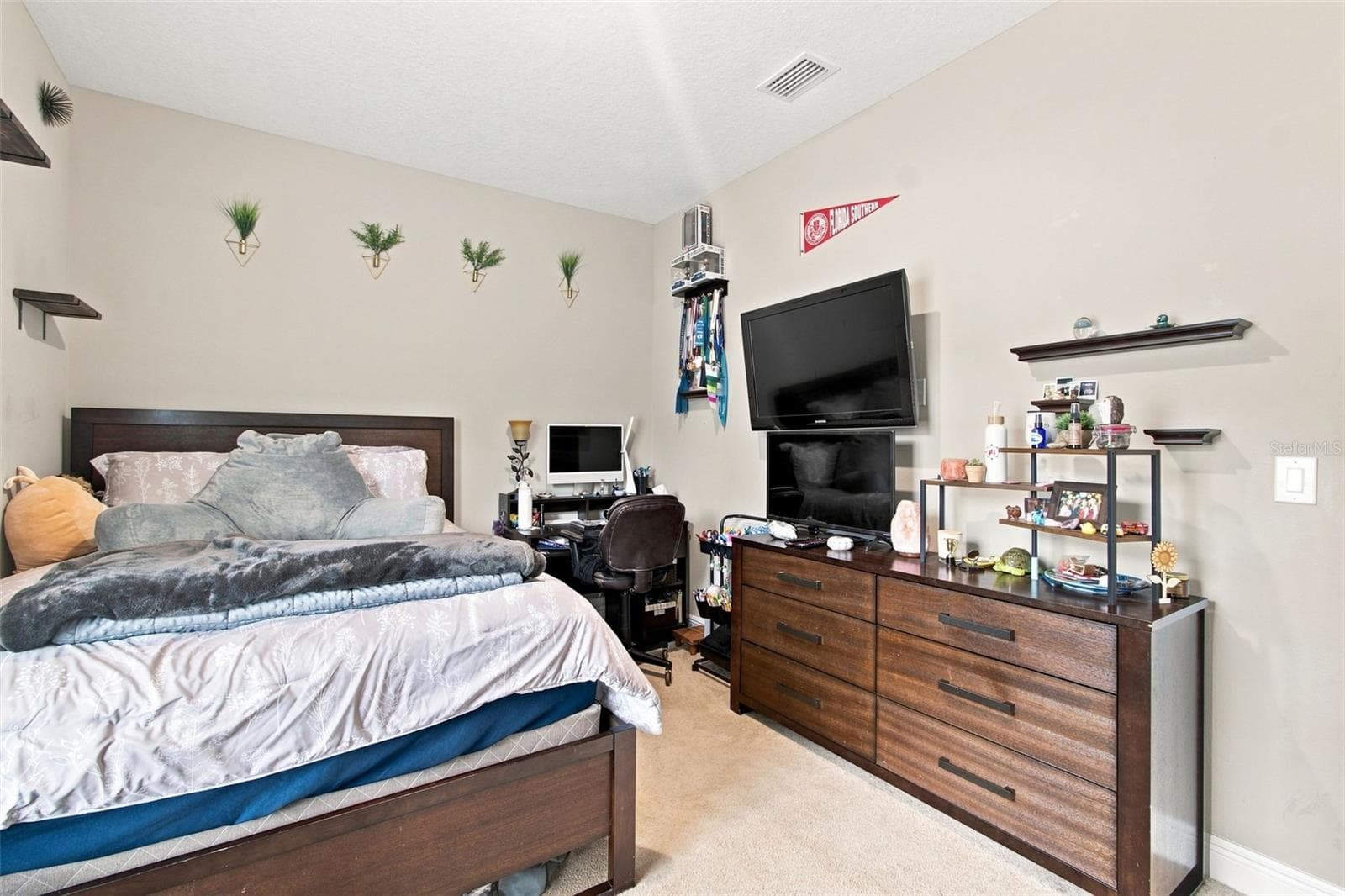 Single Family Residence at 15435 MULHOLLAND RD, PARRISH, photo 36 of 66