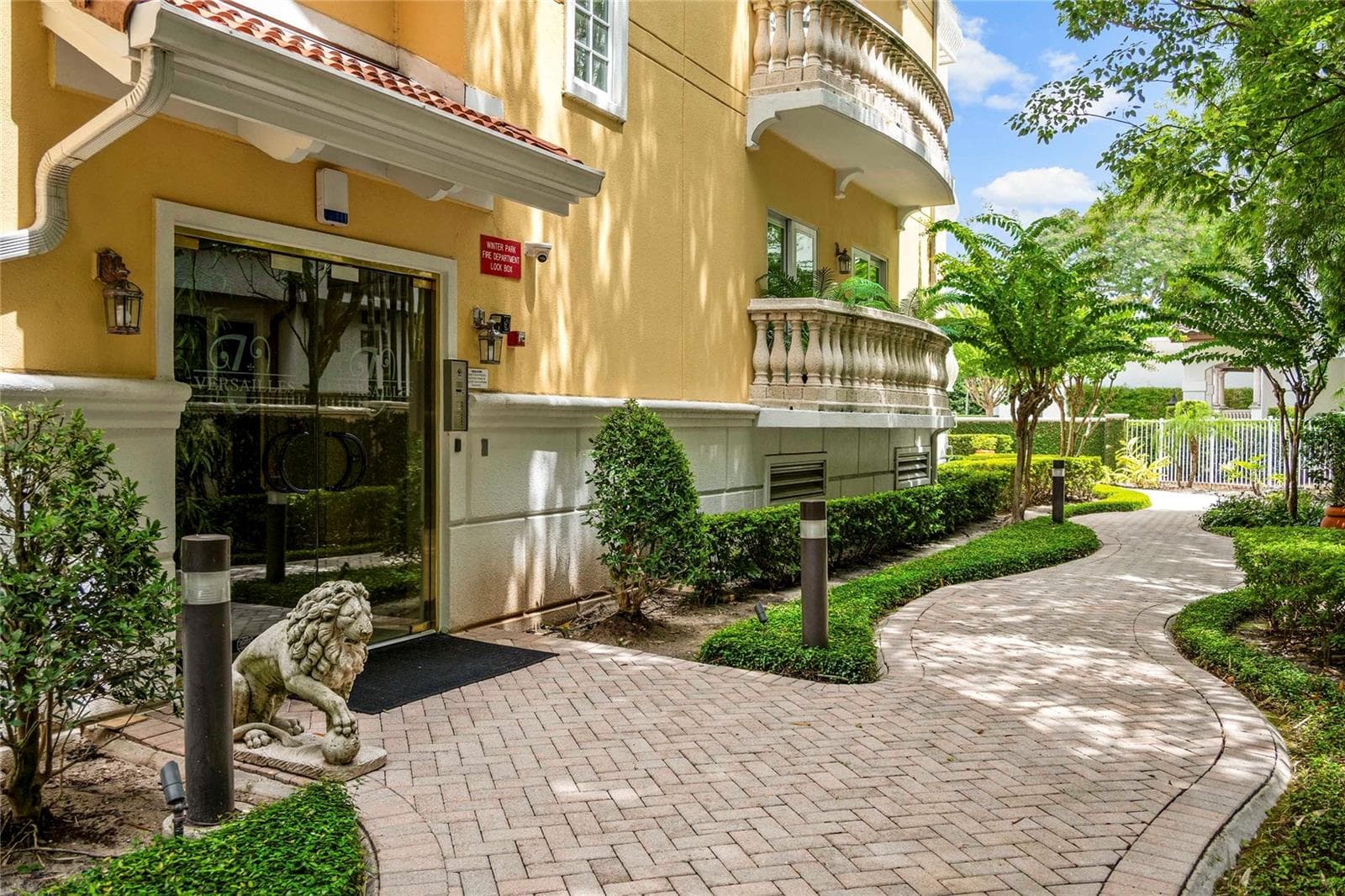 Condominium at 200 S INTERLACHEN AVE #350, WINTER PARK, photo 6 of 64