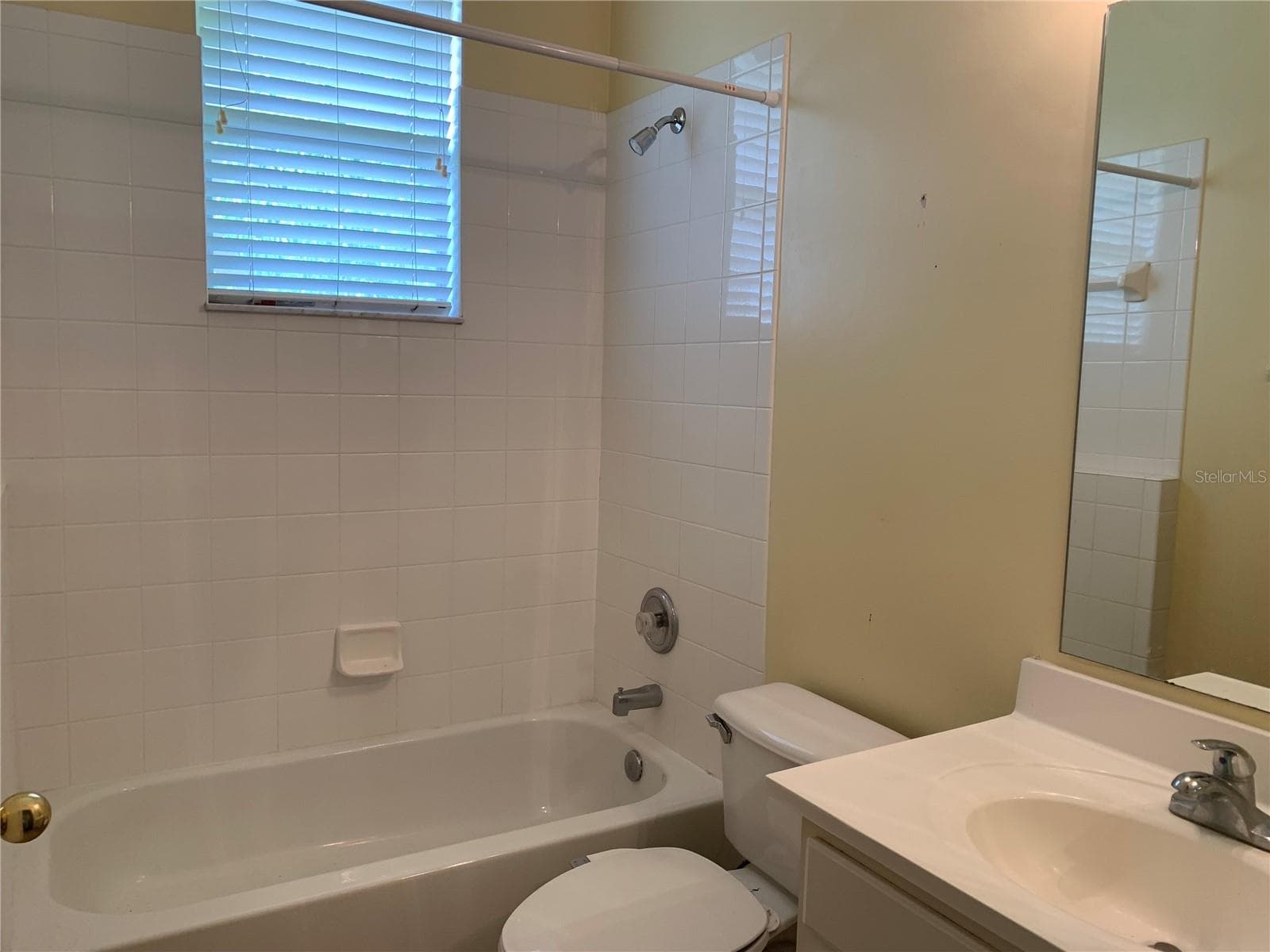 SECONDARY FULL BATH - 6738 VISTA PARK BLVD, ORLANDO