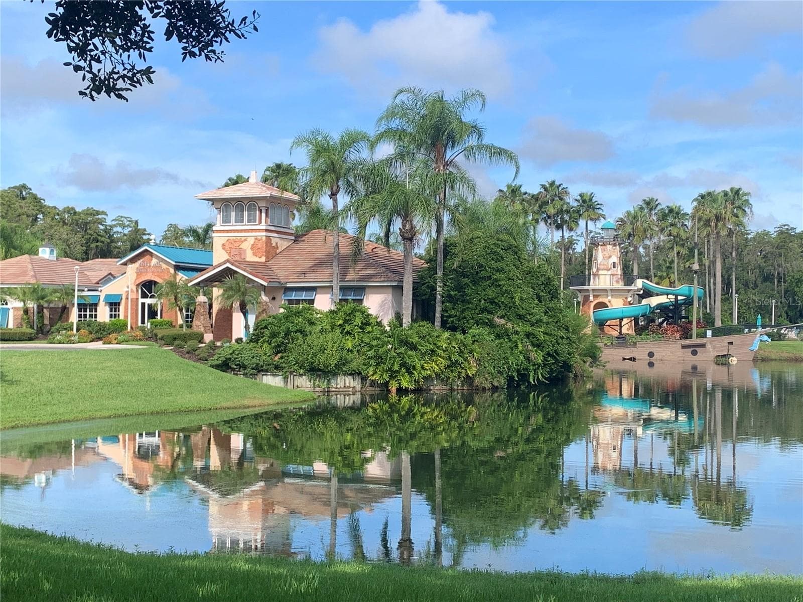 CLUBHOUSE. LAKE. WATERSLIDE. - 6738 VISTA PARK BLVD, ORLANDO