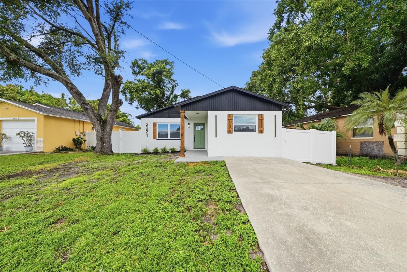 Single Family Residence at 2921 57 AVE N, ST PETERSBURG, photo 2 of 44