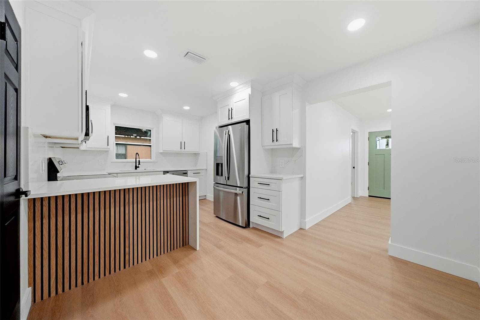 Single Family Residence at 2921 57 AVE N, ST PETERSBURG, photo 13 of 44