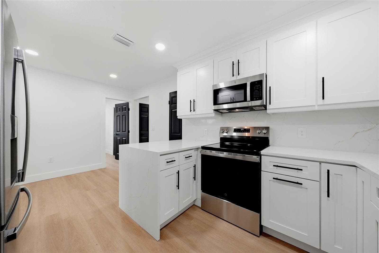 Single Family Residence at 2921 57 AVE N, ST PETERSBURG, photo 15 of 44