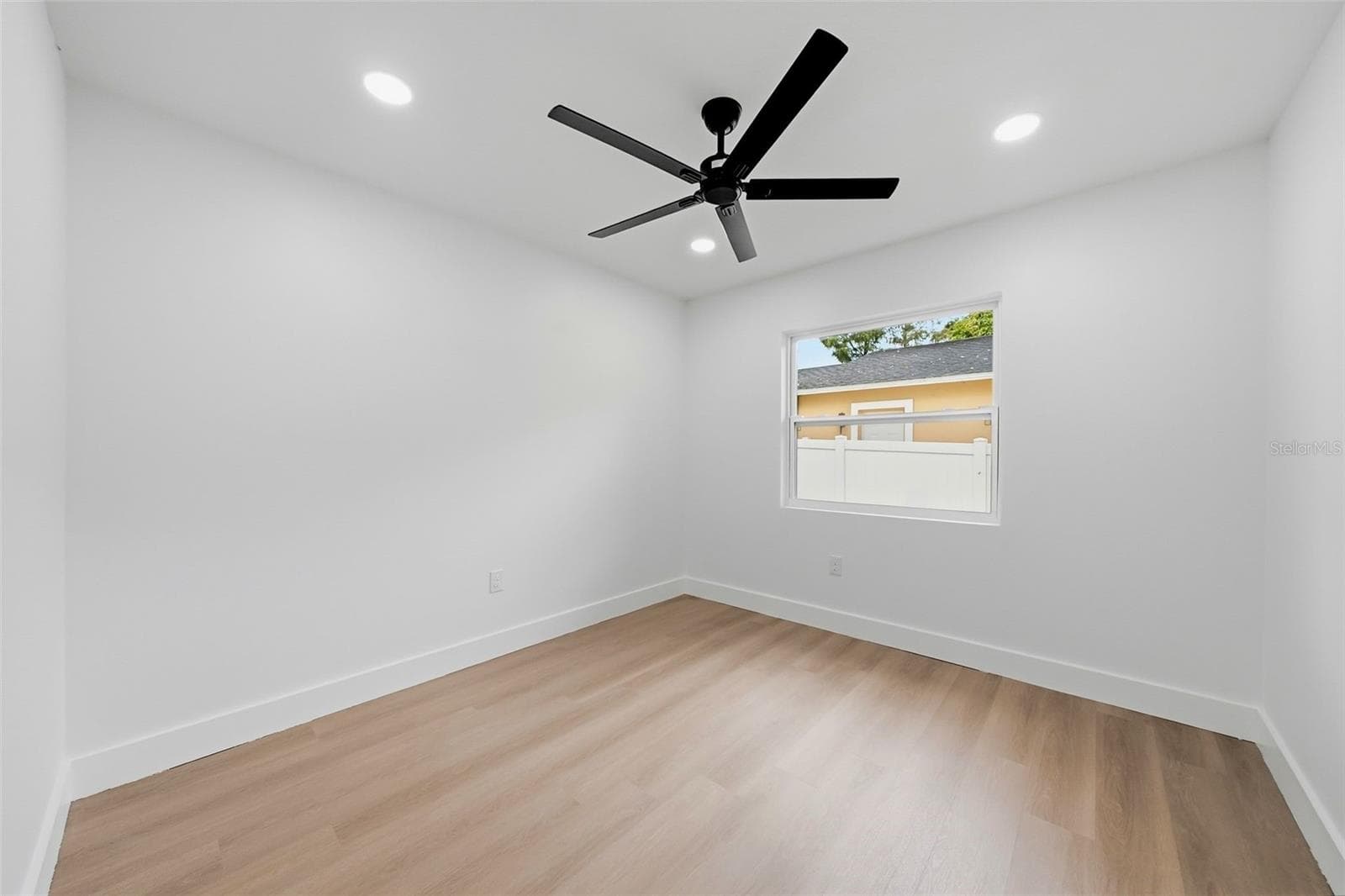 Single Family Residence at 2921 57 AVE N, ST PETERSBURG, photo 20 of 44