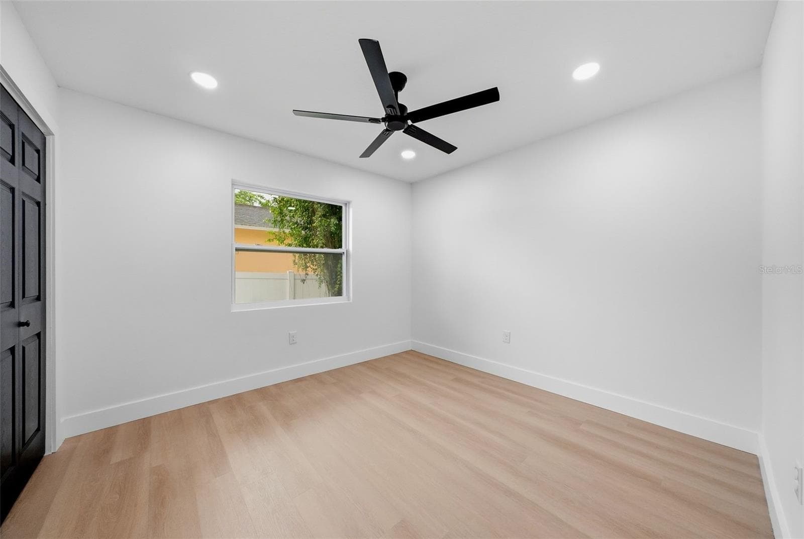 Single Family Residence at 2921 57 AVE N, ST PETERSBURG, photo 23 of 44
