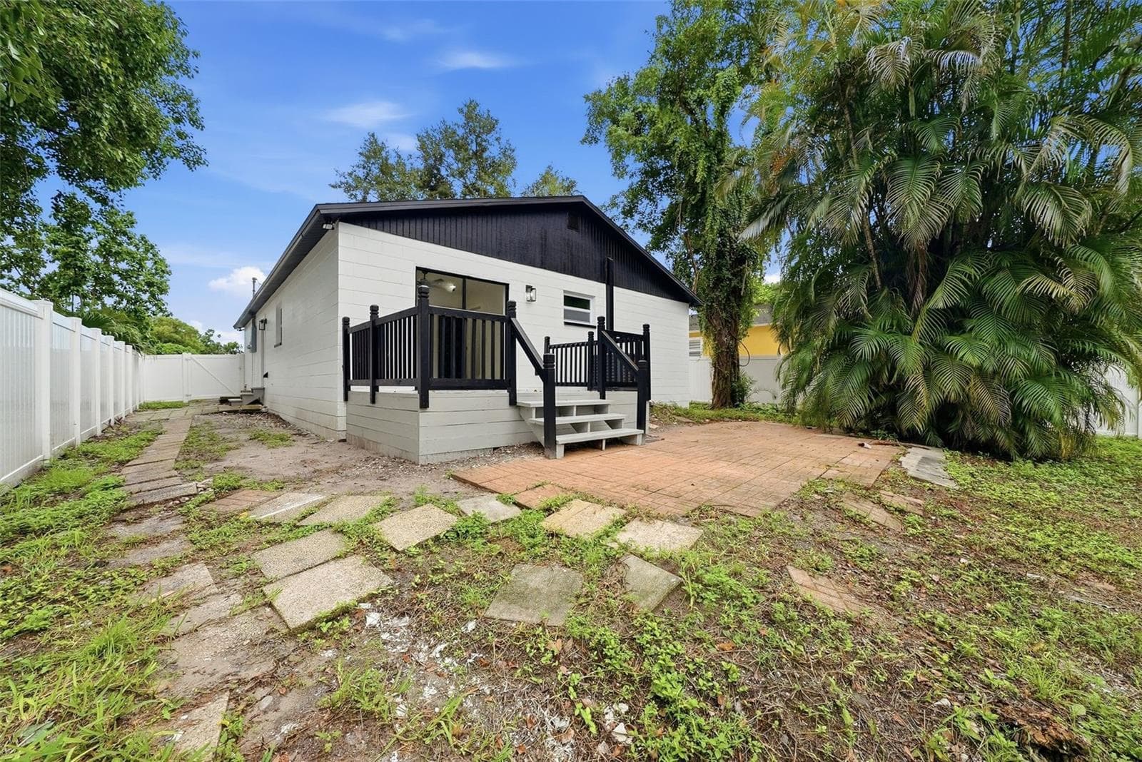 Single Family Residence at 2921 57 AVE N, ST PETERSBURG, photo 31 of 44