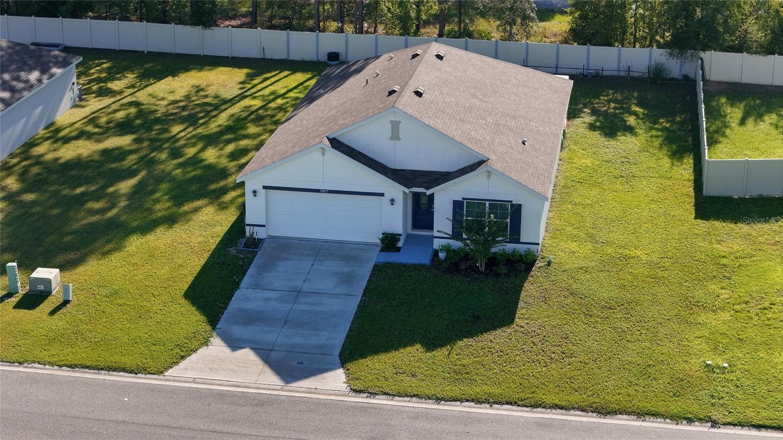 Single Family Residence at 13677 SW 69TH TER, OCALA, photo 2 of 33