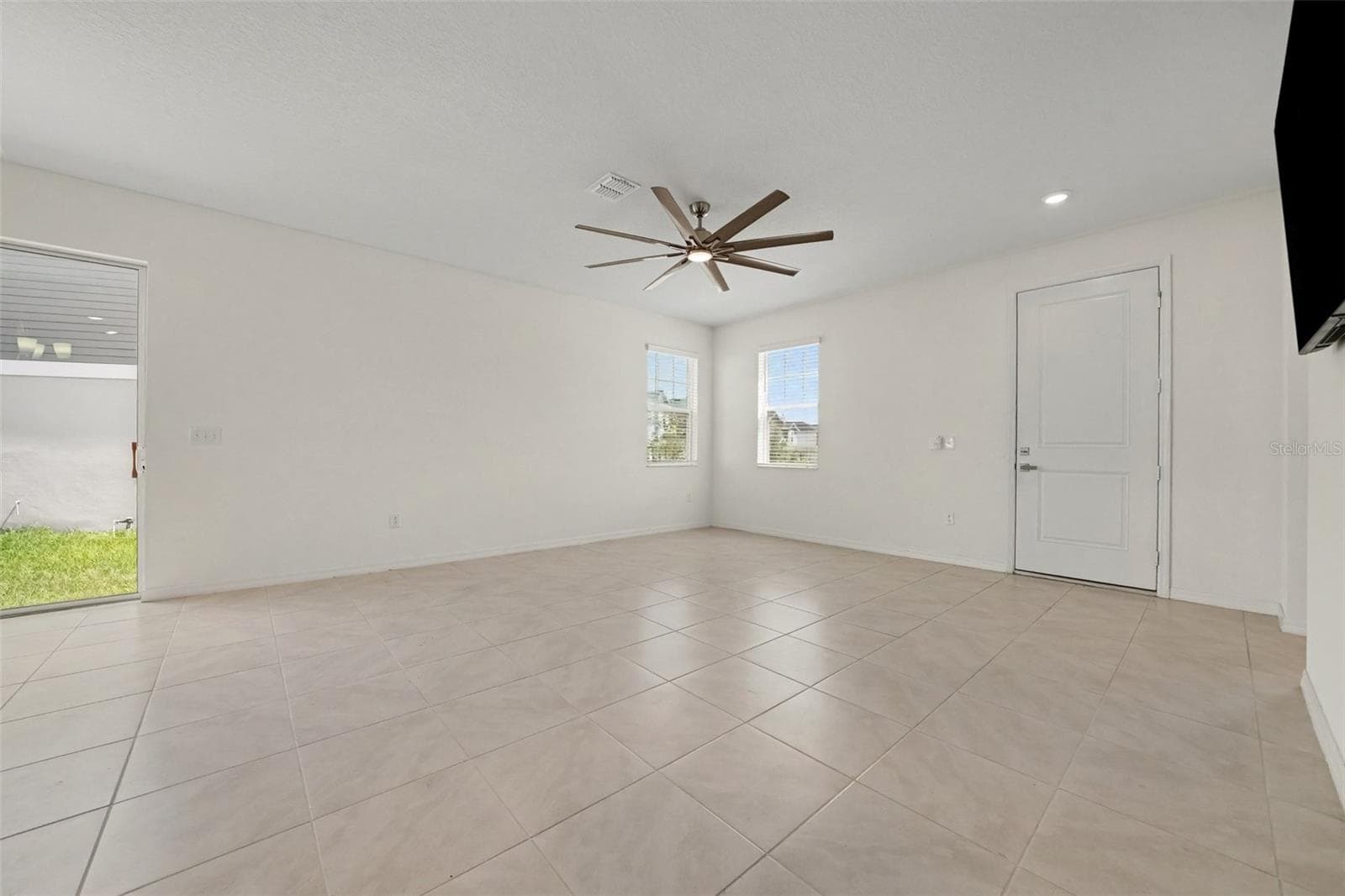 Single Family Residence at 7224 BIG CEDAR ALY, GROVELAND, photo 9 of 36