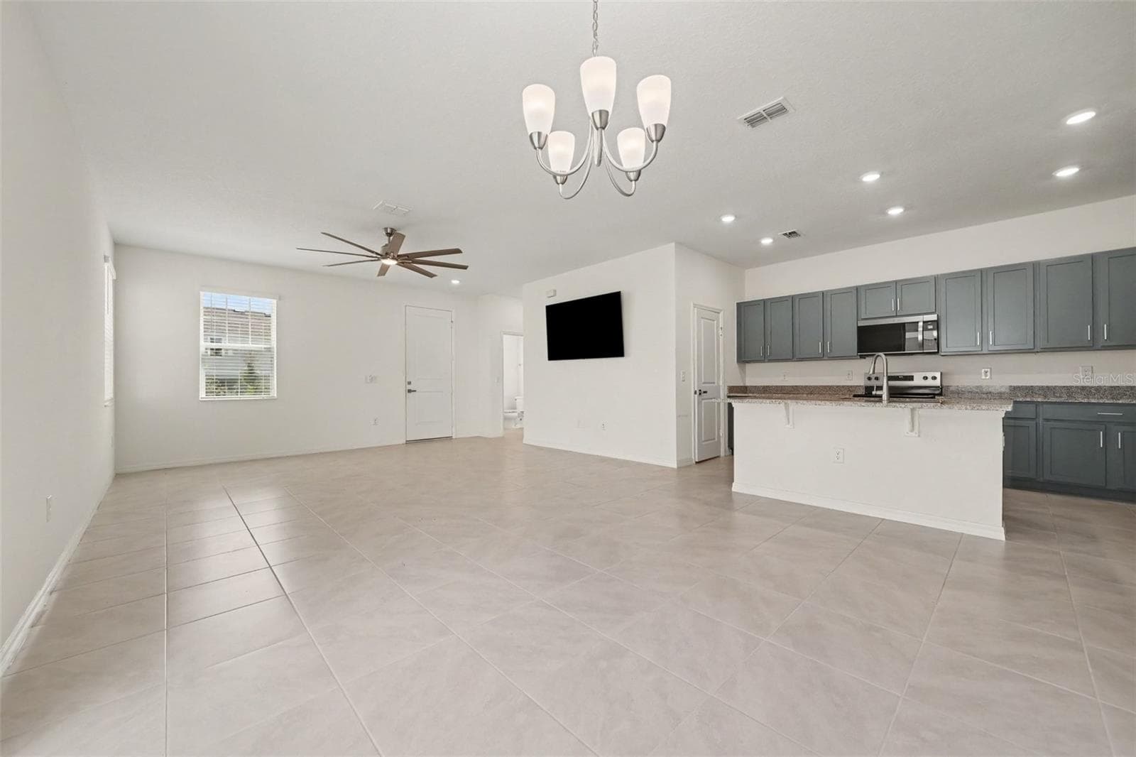Single Family Residence at 7224 BIG CEDAR ALY, GROVELAND, photo 12 of 36