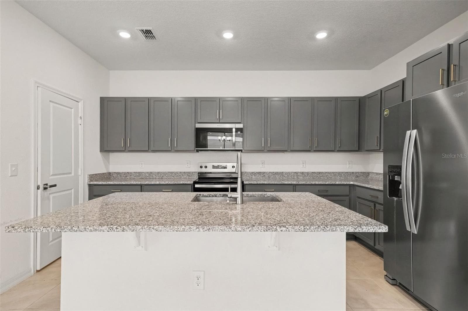 Single Family Residence at 7224 BIG CEDAR ALY, GROVELAND, photo 13 of 36