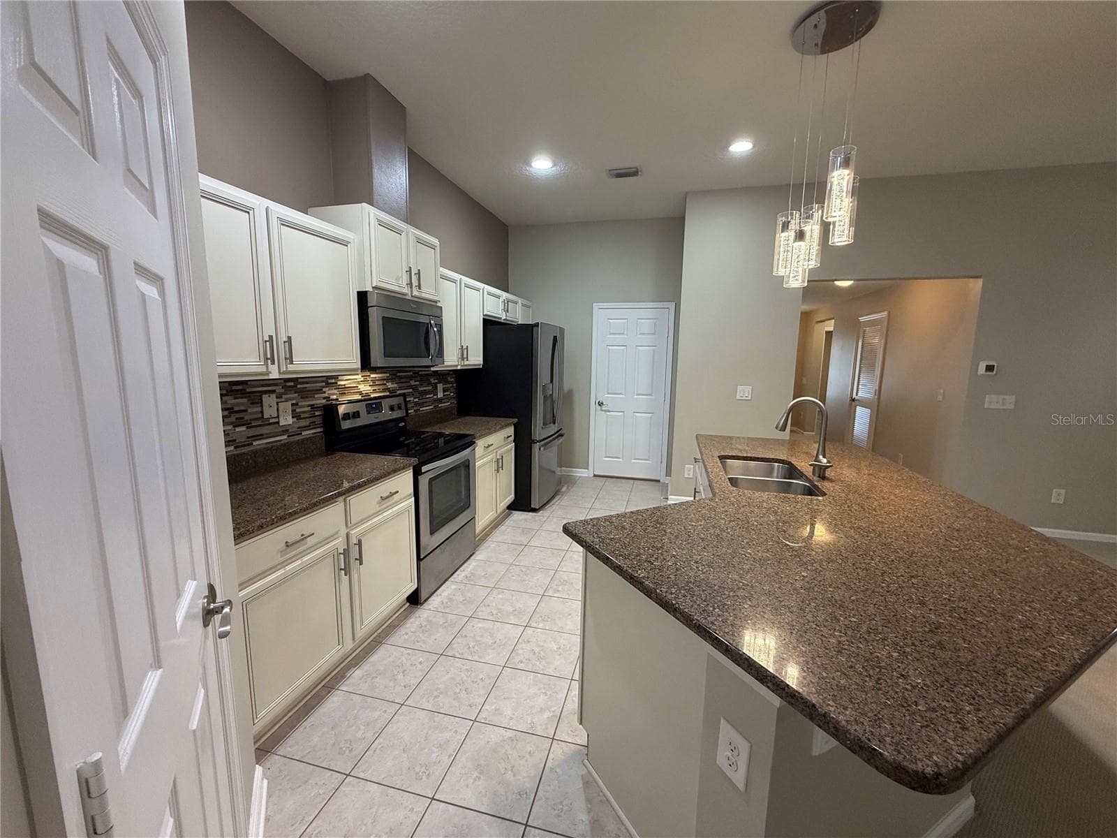 Single Family Residence at 120 PRESTWICK GRANDE DR, DAYTONA BEACH, photo 2 of 35
