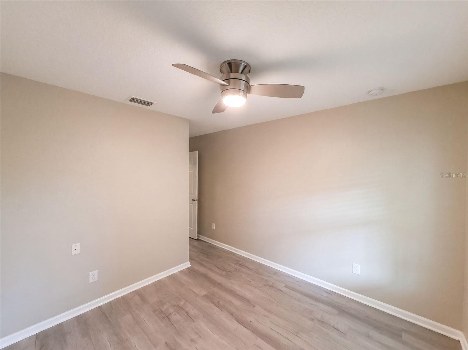 Single Family Residence at 120 PRESTWICK GRANDE DR, DAYTONA BEACH, photo 15 of 35