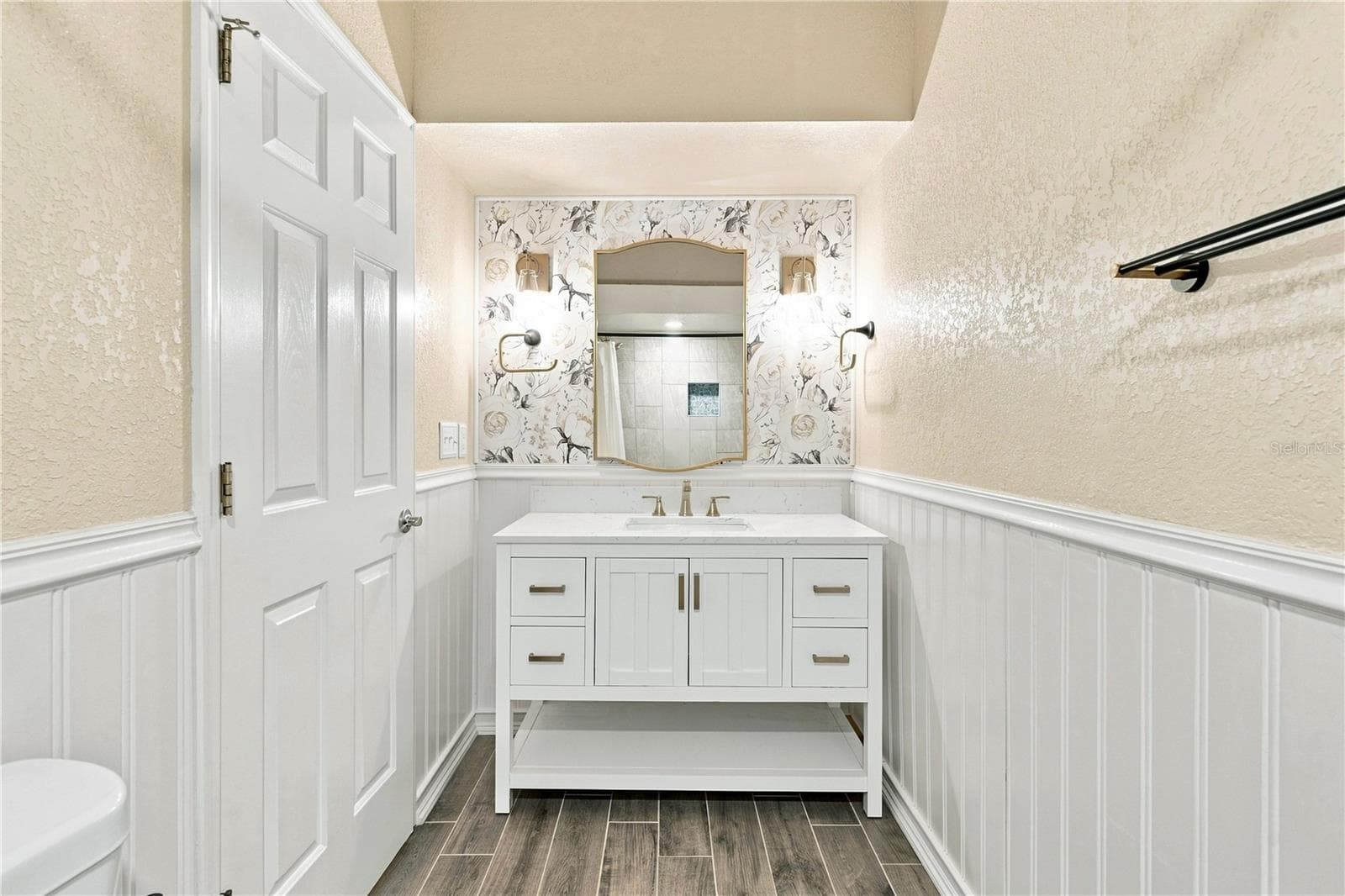 Second bathroom - 10097 HOLLY BERRY DR, WEEKI WACHEE
