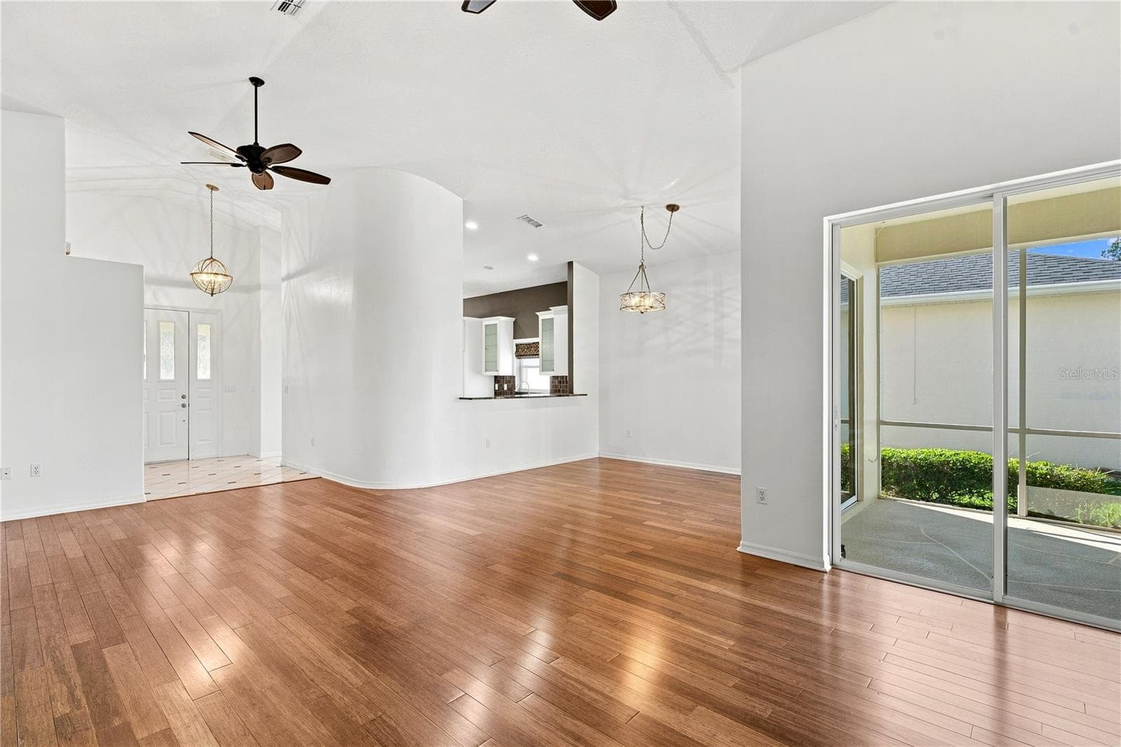 Living room Bamboo floors - 10097 HOLLY BERRY DR, WEEKI WACHEE