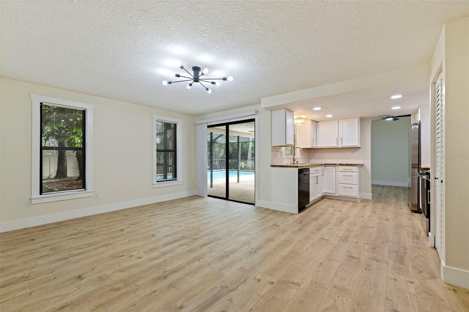 Single Family Residence at 1671 CASTLEWOOD LN, PALM HARBOR, photo 14 of 41