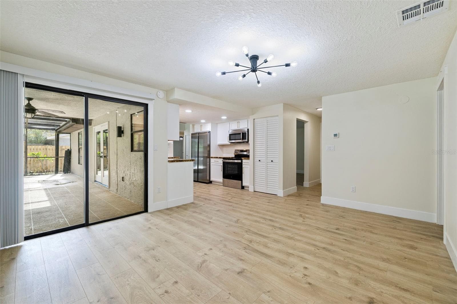 Single Family Residence at 1671 CASTLEWOOD LN, PALM HARBOR, photo 16 of 41