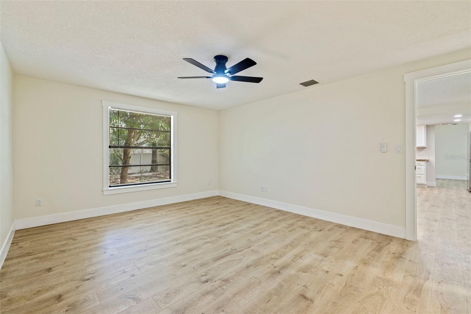 Single Family Residence at 1671 CASTLEWOOD LN, PALM HARBOR, photo 28 of 41