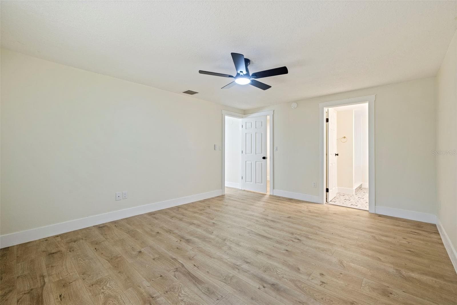 Single Family Residence at 1671 CASTLEWOOD LN, PALM HARBOR, photo 30 of 41