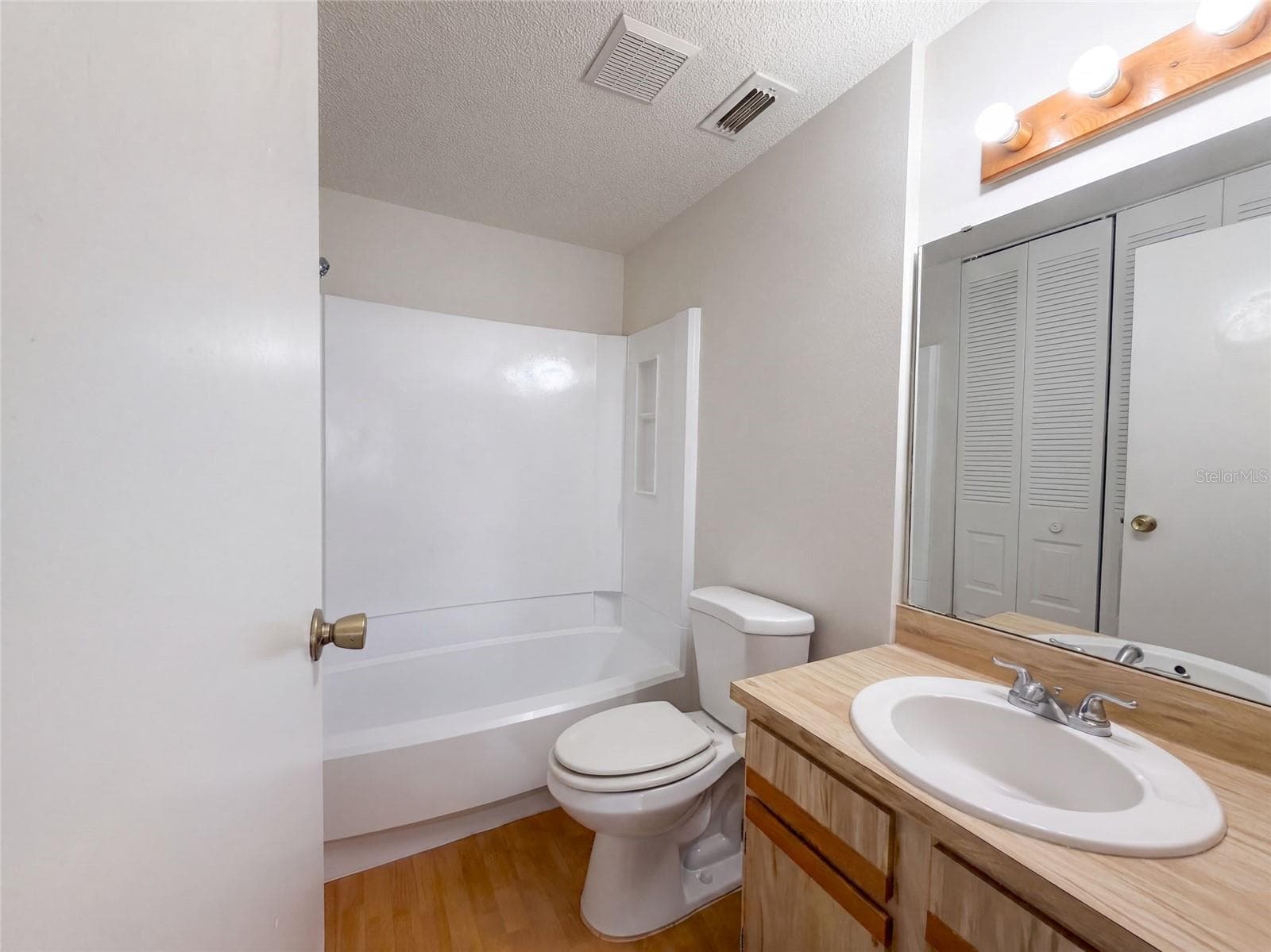 Condominium at 3803 60TH ST W, BRADENTON, photo 12 of 31