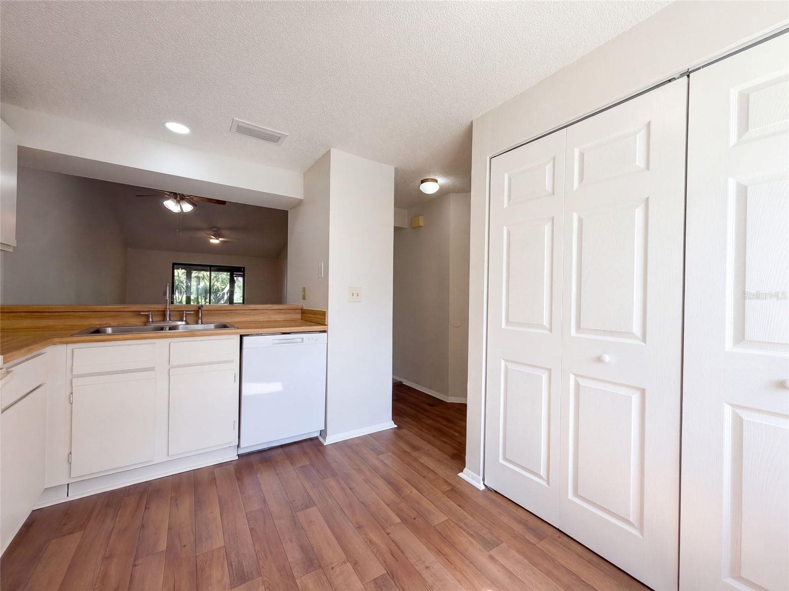 Condominium at 3803 60TH ST W, BRADENTON, photo 25 of 31