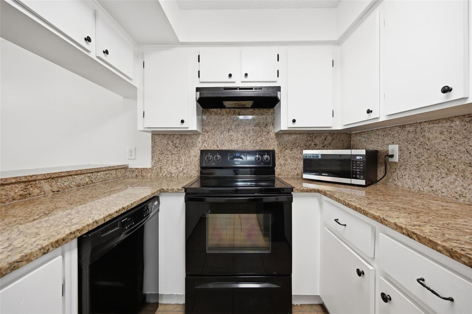 Townhouse at 601 BAINBRIDGE DR, BRANDON, photo 9 of 21