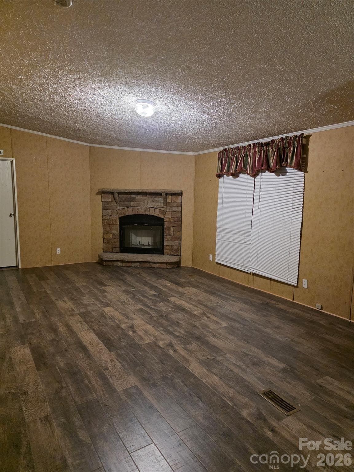 Single Family Residence at 1409 Clayton Drive, Chester, photo 4 of 27