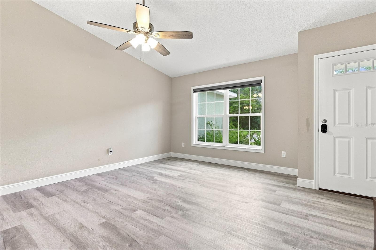 Family Room - 7390 N IRELAND DR, DUNNELLON