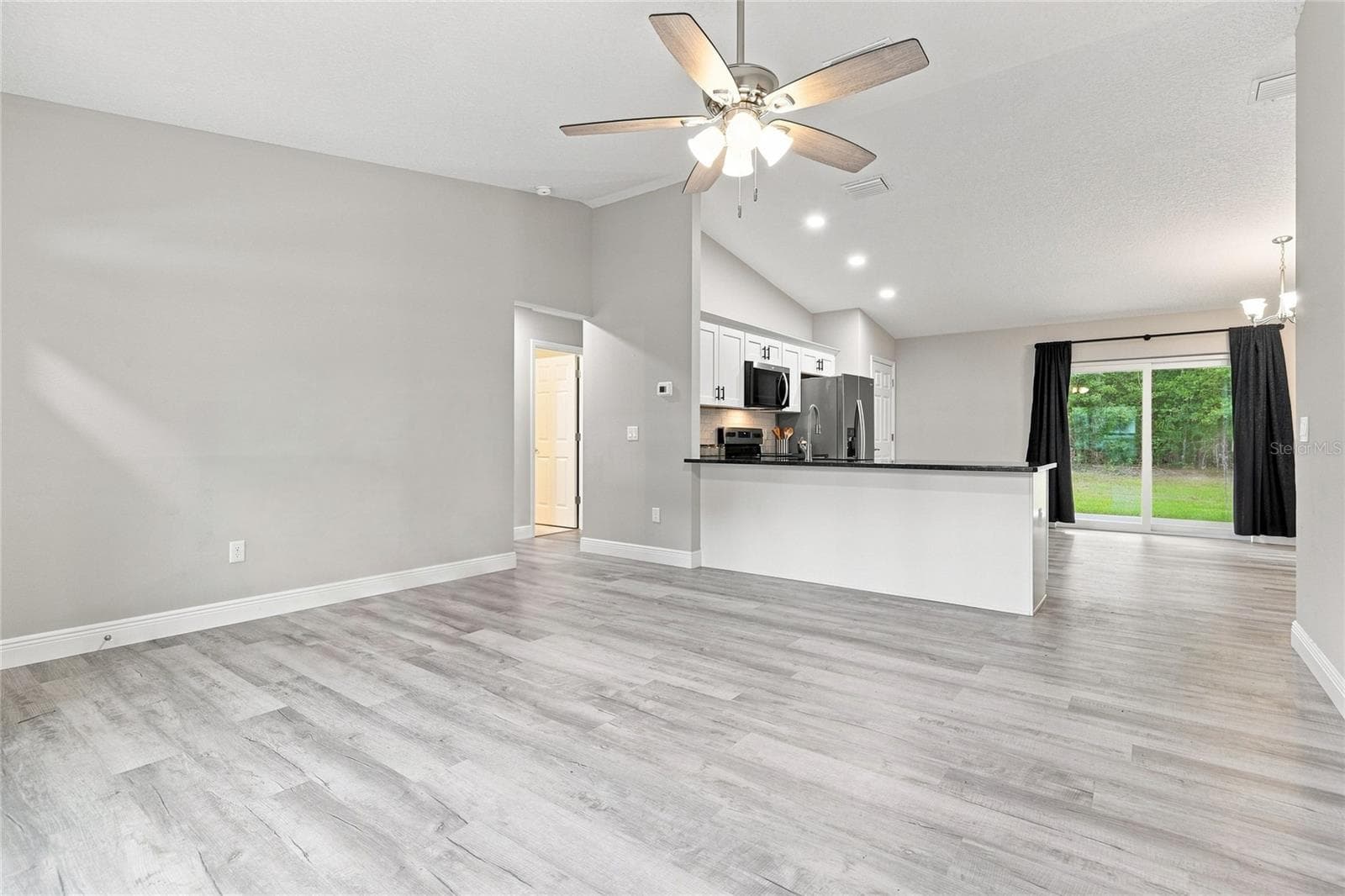 Family Room - 7390 N IRELAND DR, DUNNELLON