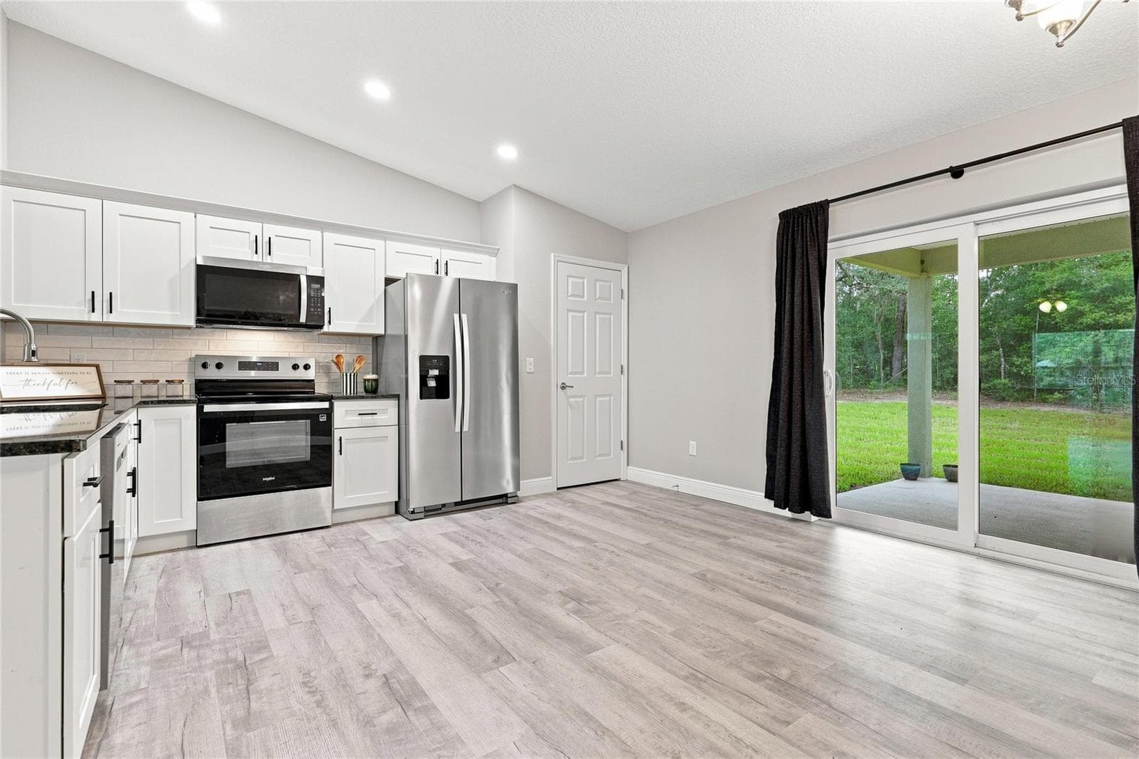 Dining Area - 7390 N IRELAND DR, DUNNELLON