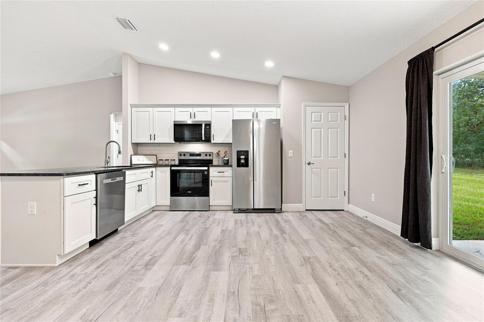 Kitchen - 7390 N IRELAND DR, DUNNELLON
