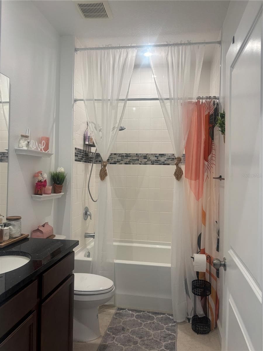 Bathroom 2 - 1099 LAKESHORE BREEZE PL PL, KISSIMMEE
