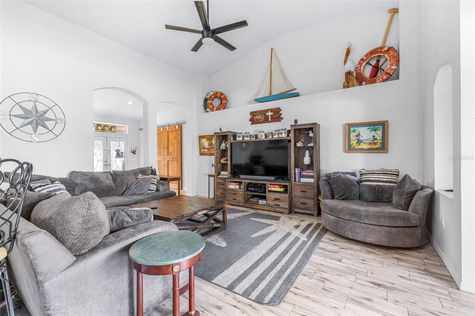 Single Family Residence at 17012 FALCONRIDGE RD, LITHIA, photo 19 of 100