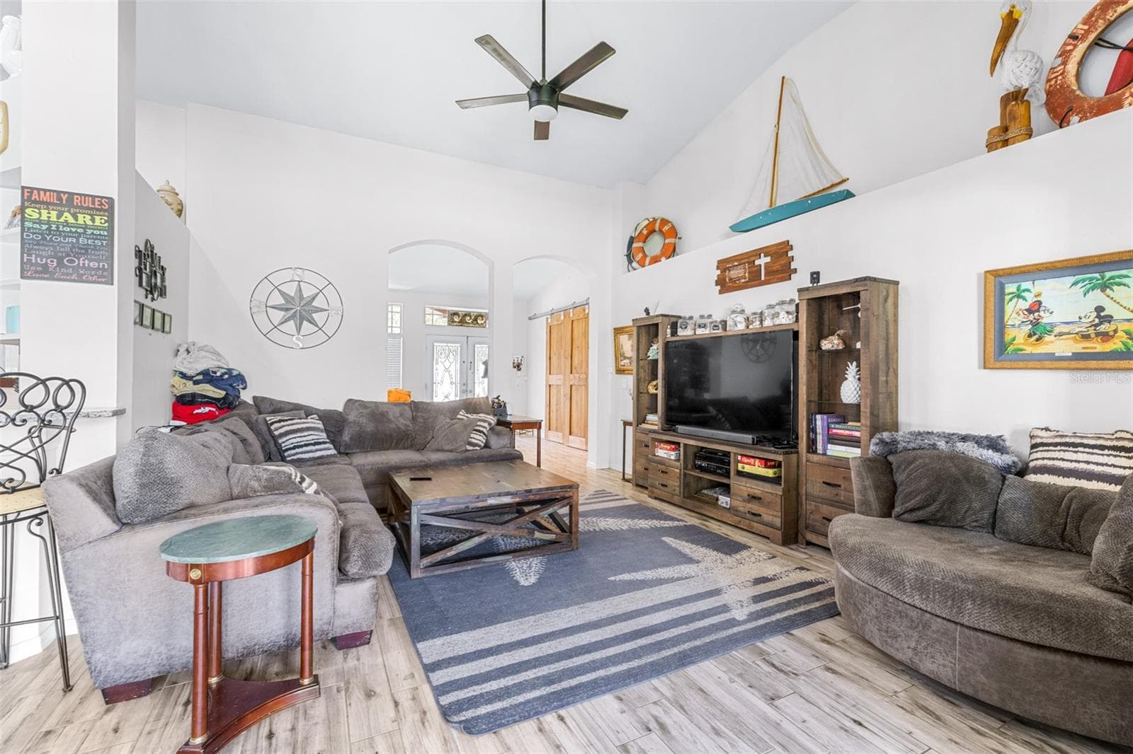 Single Family Residence at 17012 FALCONRIDGE RD, LITHIA, photo 20 of 100