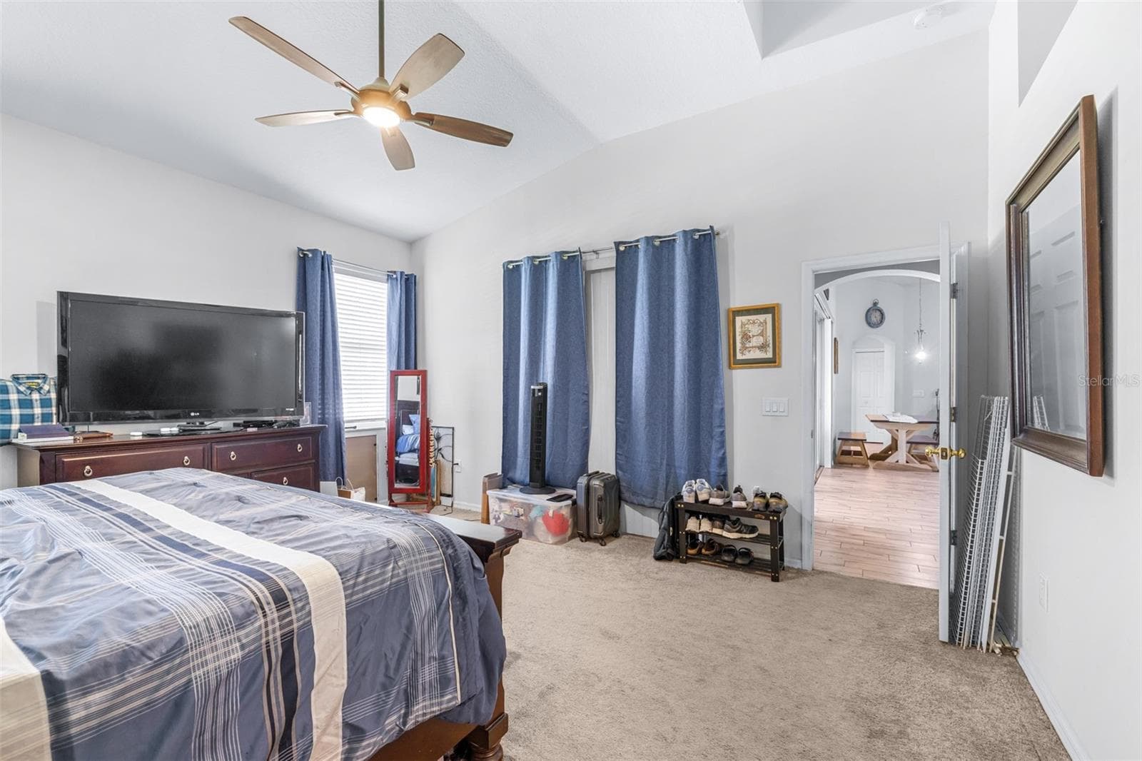 Single Family Residence at 17012 FALCONRIDGE RD, LITHIA, photo 34 of 100