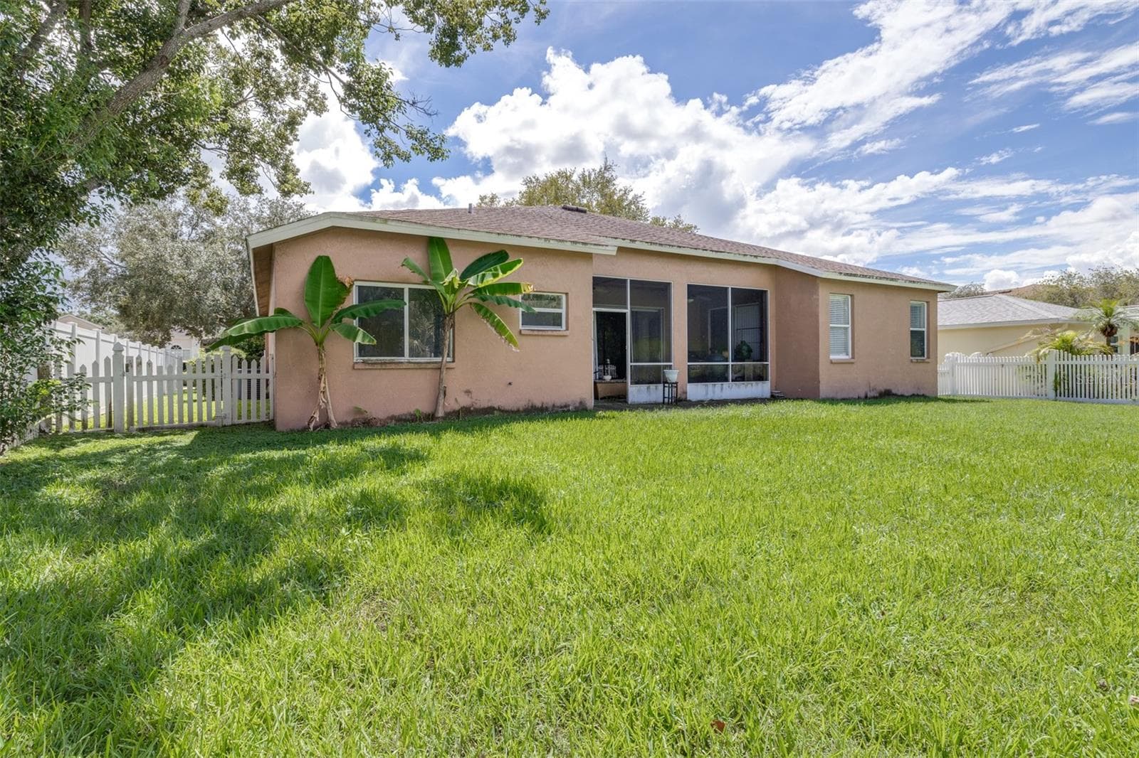 Single Family Residence at 17012 FALCONRIDGE RD, LITHIA, photo 56 of 100