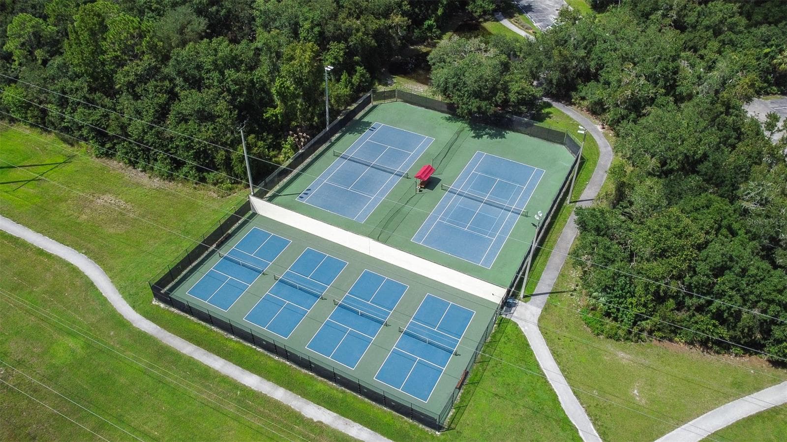 Single Family Residence at 17012 FALCONRIDGE RD, LITHIA, photo 83 of 100