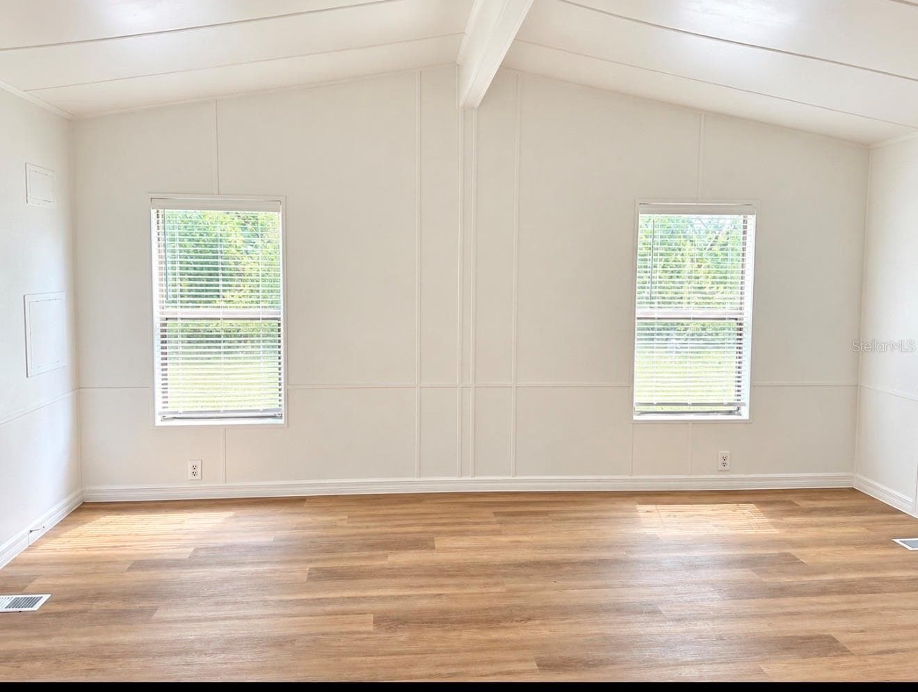 Manufactured Home at 19391 SE 21ST PL, MORRISTON, photo 14 of 23