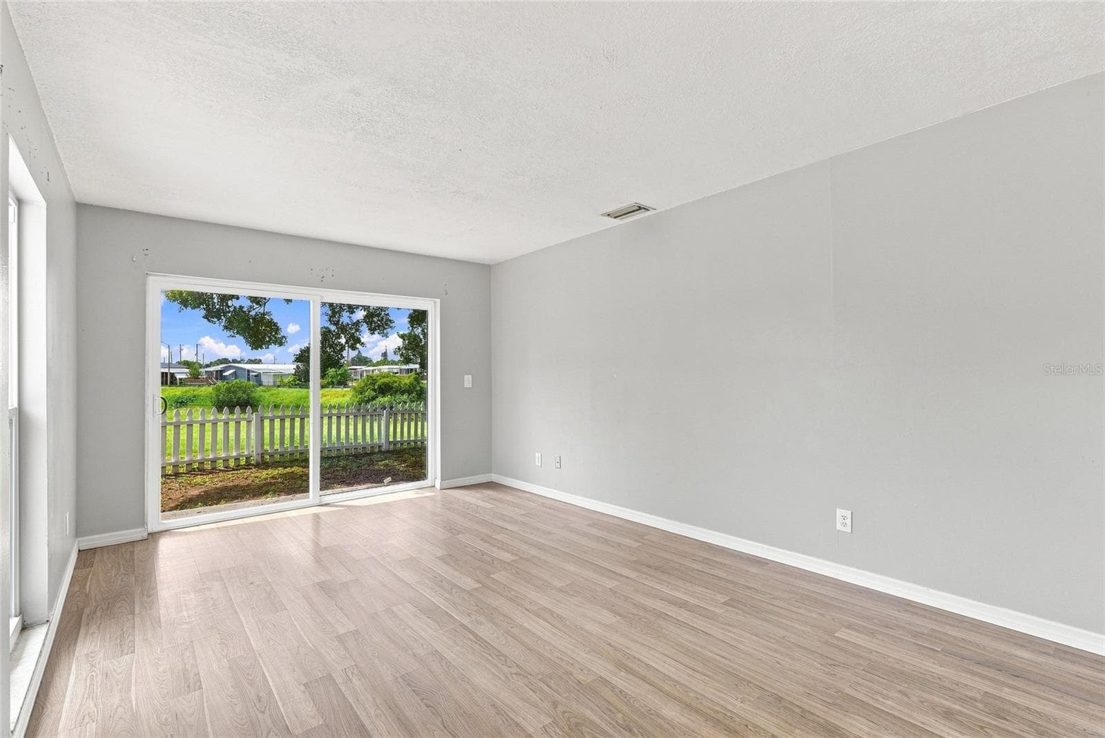 Duplex at 5000 74TH ST N, ST PETERSBURG, photo 32 of 61