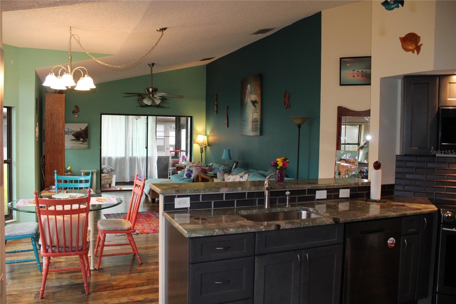 Amazing open-floorplan - 1671 HAMILTON CT #2102, DUNEDIN