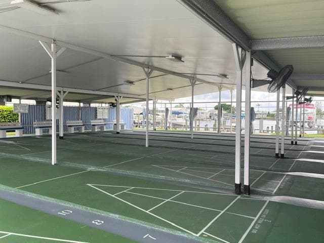 Shuffleboard - 636 MOUNT PINEY AVE NE #702, ST PETERSBURG