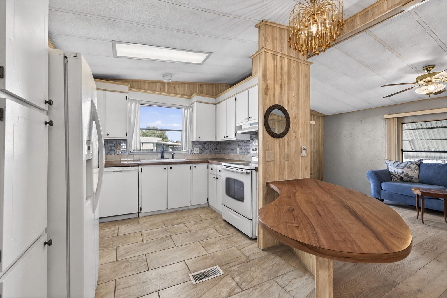 Manufactured Home at 7880 54TH AVE N #38, ST PETERSBURG, photo 6 of 28