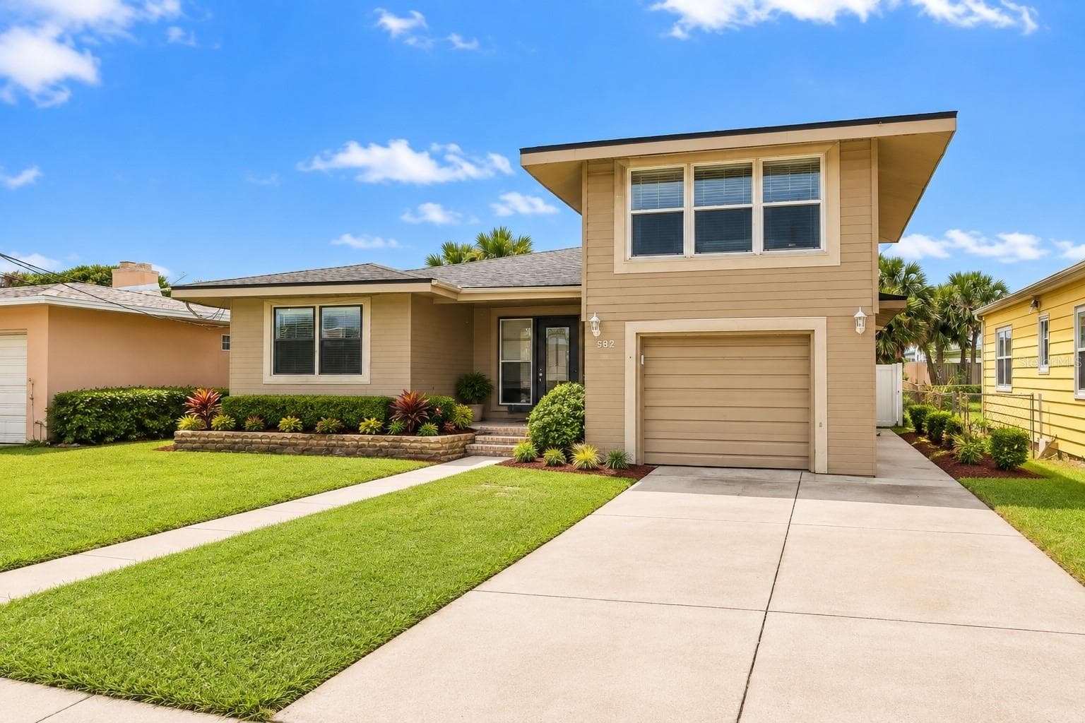 Single Family Residence at 582 REVILO BLVD, DAYTONA BEACH, photo 3 of 26