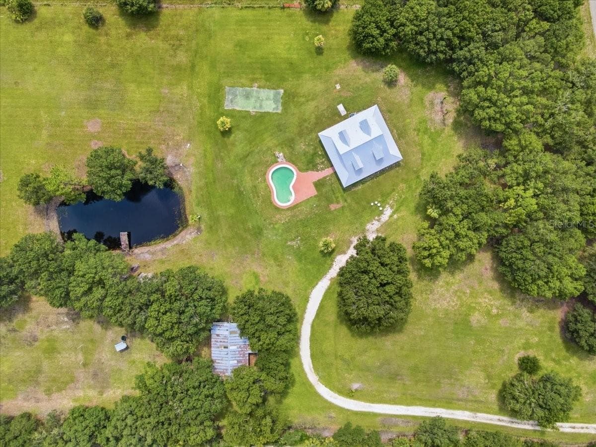 Single Family Residence at 1777 POLLYWOG CROSSOVER RD, LABELLE, photo 5 of 27