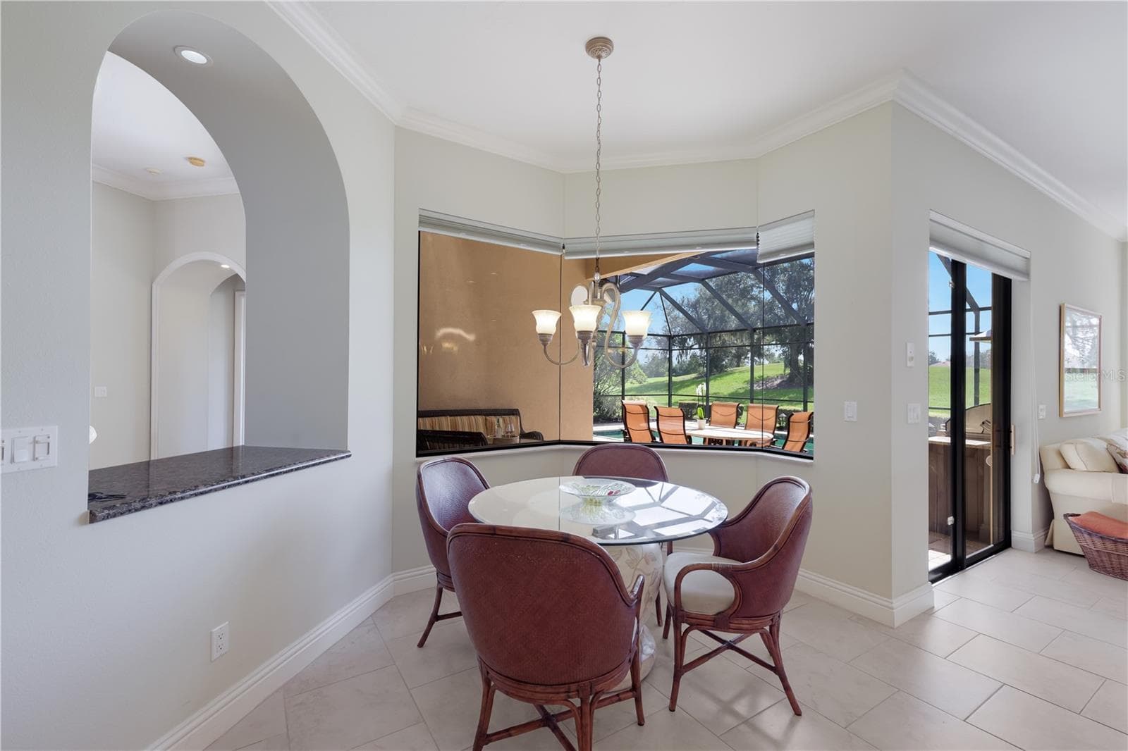 Kitchen Eat-In Area with Aquarium Window - 7519 MIZNER RESERVE CT, LAKEWOOD RANCH