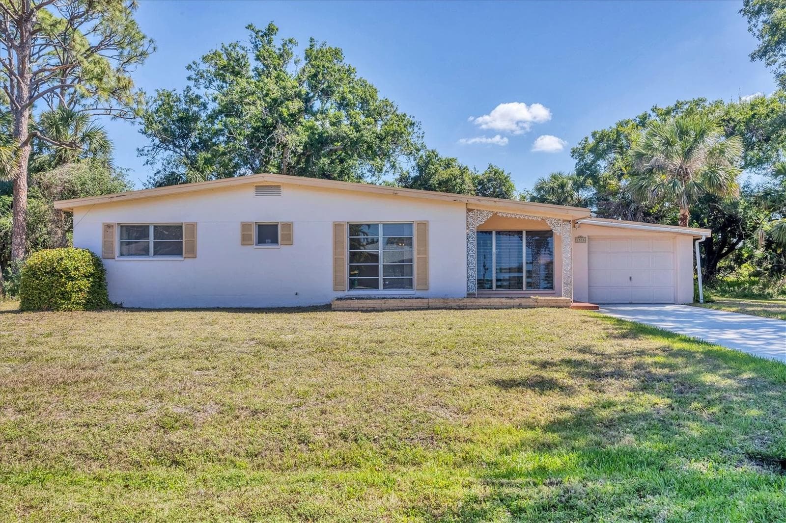 one car garage - 2538 LAKESHORE CIR, PORT CHARLOTTE