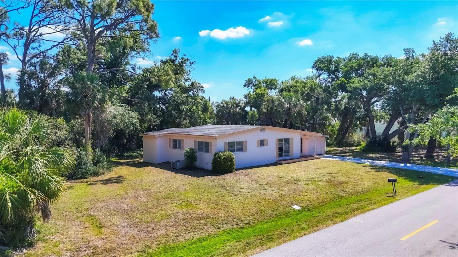 Single Family Residence at 2538 LAKESHORE CIR, PORT CHARLOTTE, photo 27 of 32
